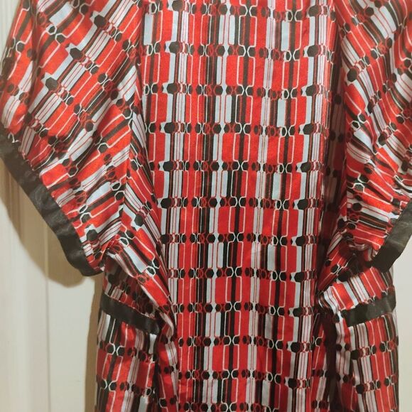 Venezia Red and Black Patterned Blouse - Picture 11 of 12